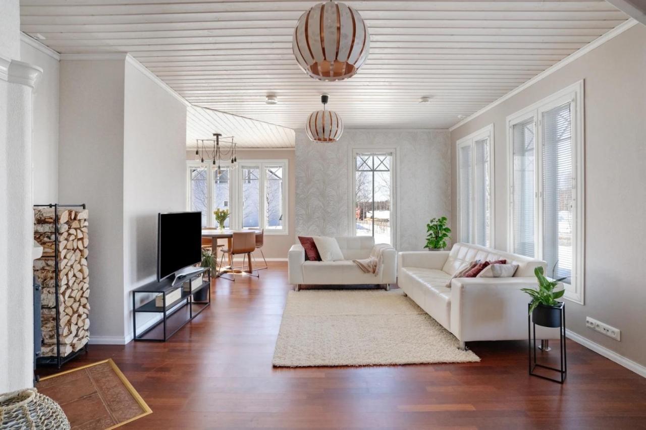 רובניימי Villa Sandra מראה חיצוני תמונה